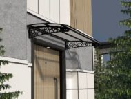 Metal taşıyıcılı Kapı Üstü Pratik Sundurma Çakıl Serisi Siyah Ayak Şeffaf Levha